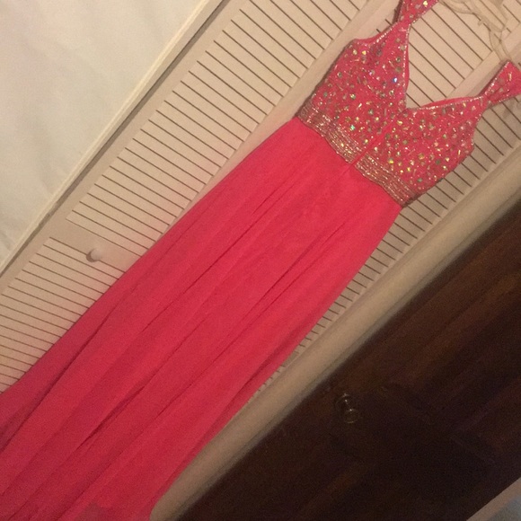 Pink prom dress - Picture 3 of 4